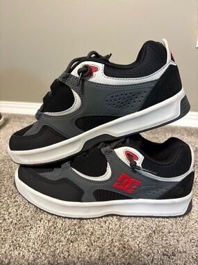 DC Black, Gray & Red Low-Top Skate Sneakers